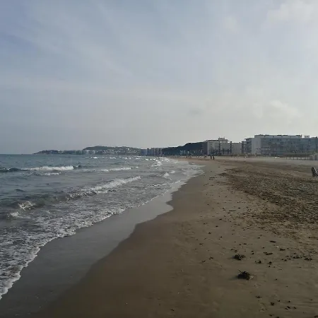 شقة Edificio Salou Beach, La Pineda, Vilaseca لا بينيذا